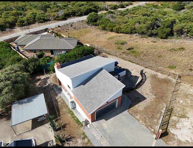 3 BEDROOM HOUSE FOR SALE IN PARADISE BEACH